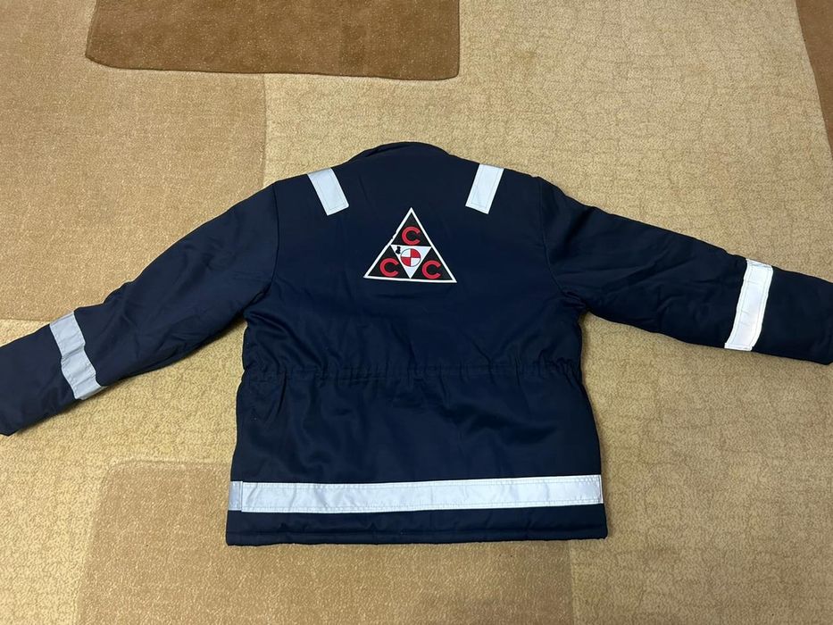 продам новый куртку и зимний комбинезон