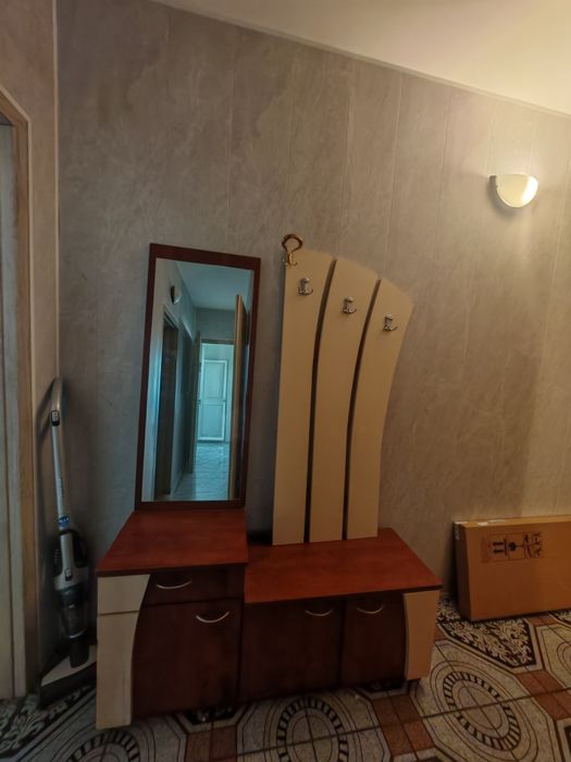 Мебели-Портманто