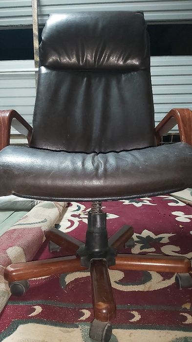 Продаётся кресло