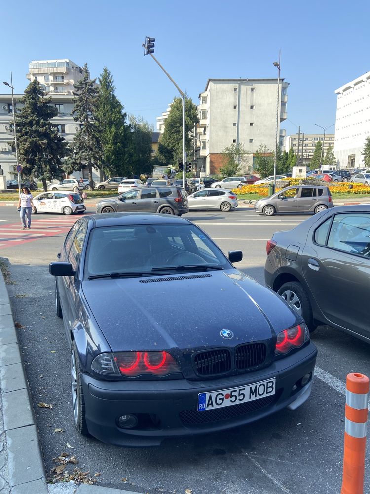 Vând piese Bmw e46 318i