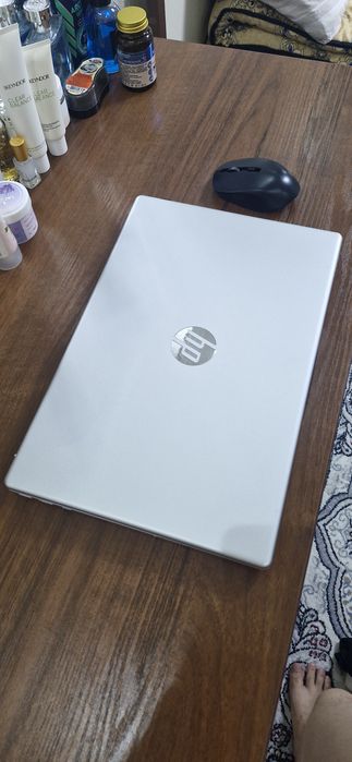 HP noutbook sotiladi