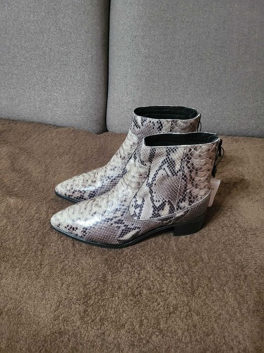 Ghete/botine tip ciocate