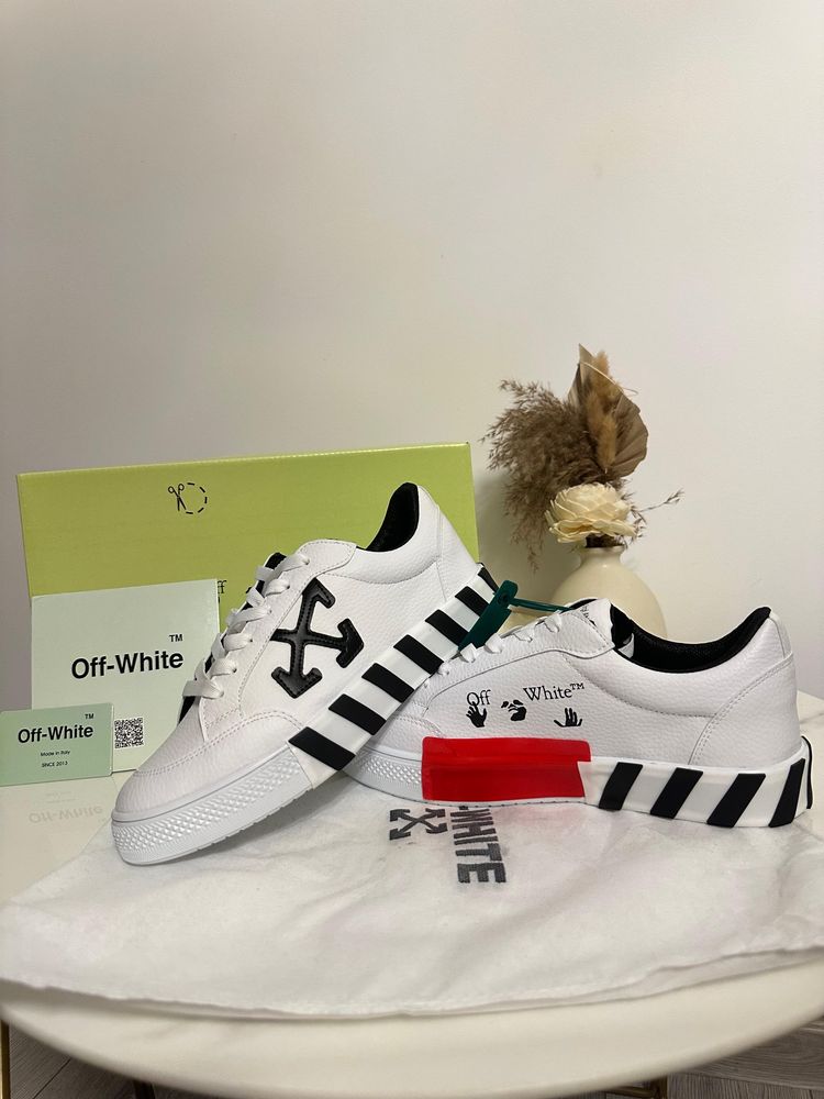 Off White New Low Vulcanized Sneakers