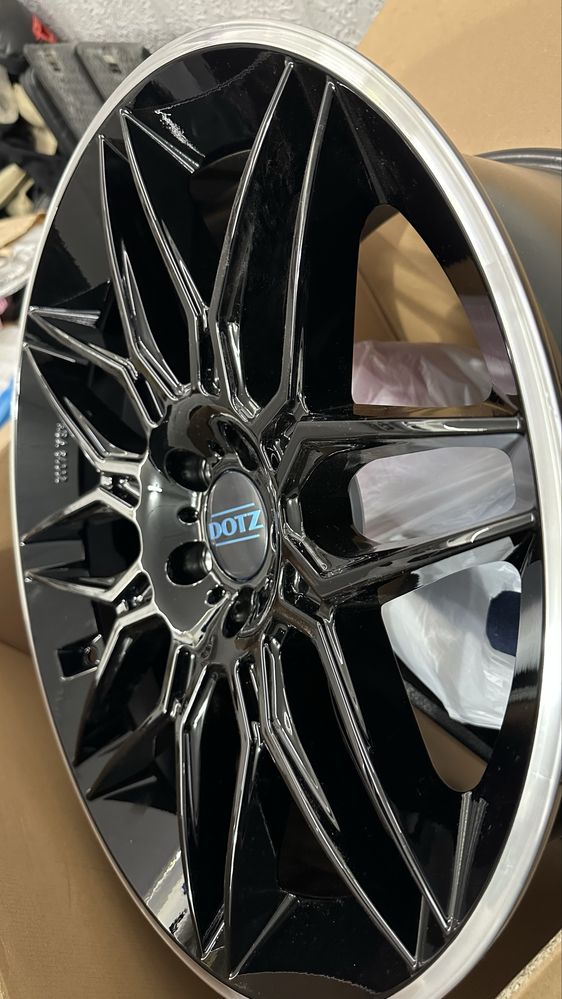 4бр. Чисто нови джанти Dotz Longbeach Dark 20 10J ET43 66.6 5x112