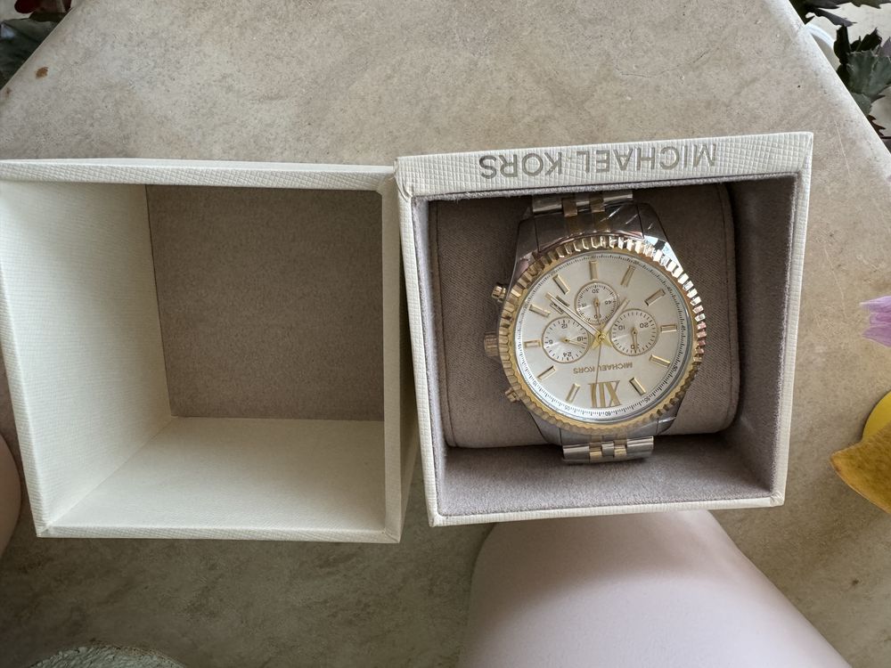 Michael Kors часовник оригинал