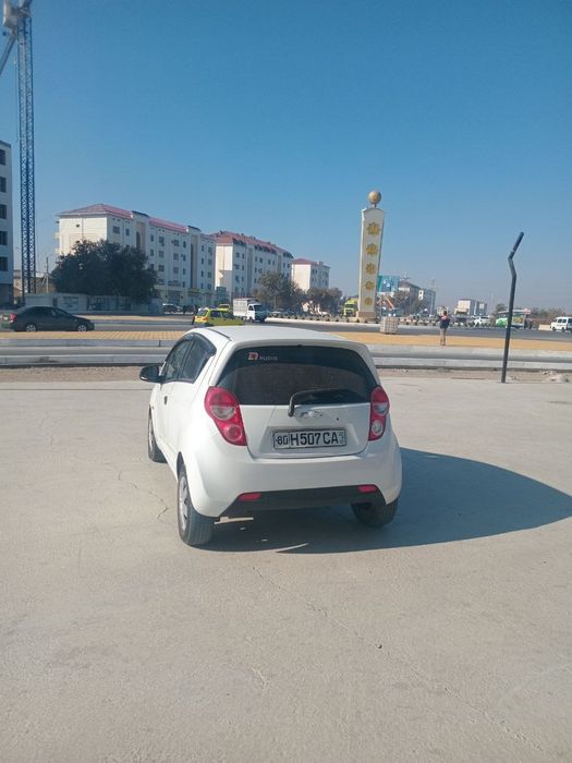 Spark 2011 sotiladi.