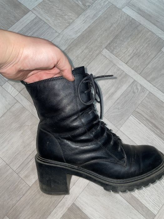 Продам женские ботинки зима натуралка