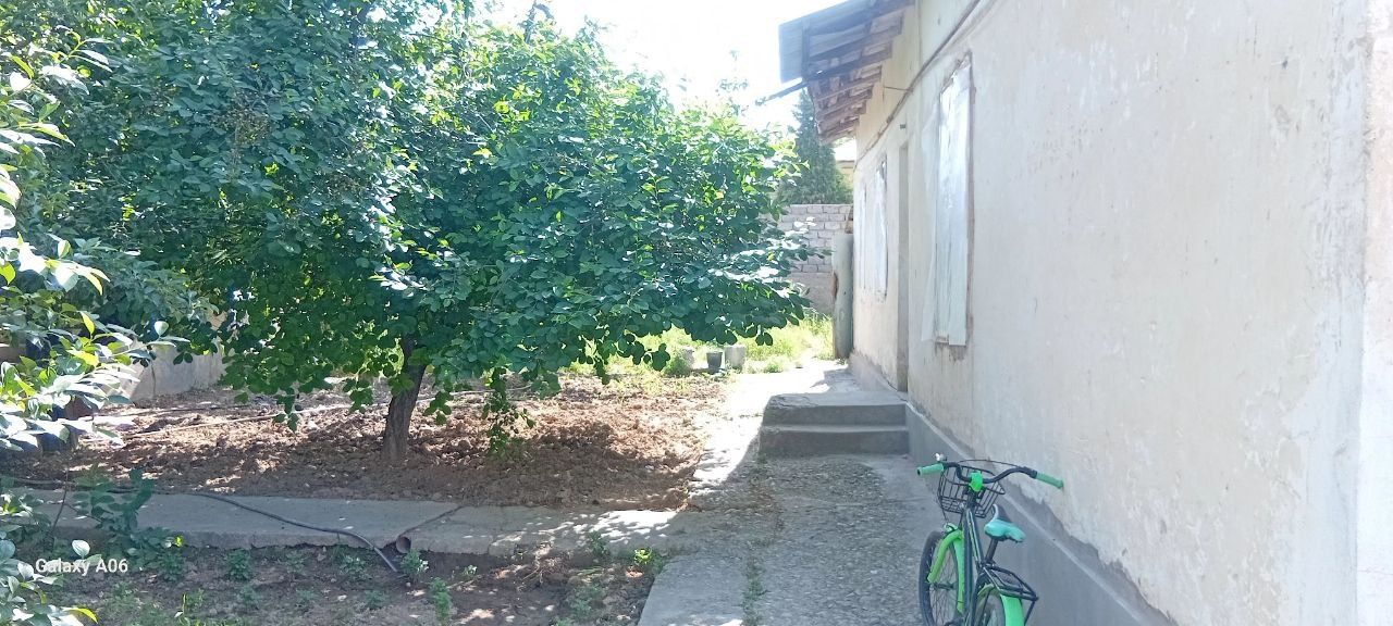 Uy sotiladi yer maydoni qurilishsiz 4 so'tiq Toshkent viloyati Kultepa