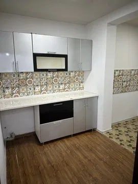 Вдоль дороги Чиланзар8 офис 2 комнаты  71м² с ремонтом