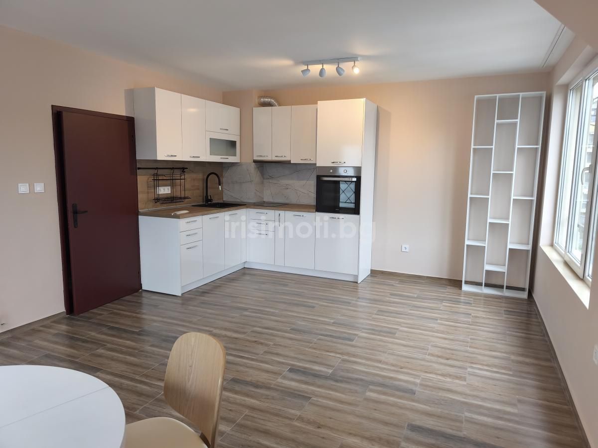 Под наем , €630, 65кв.м. в Редута