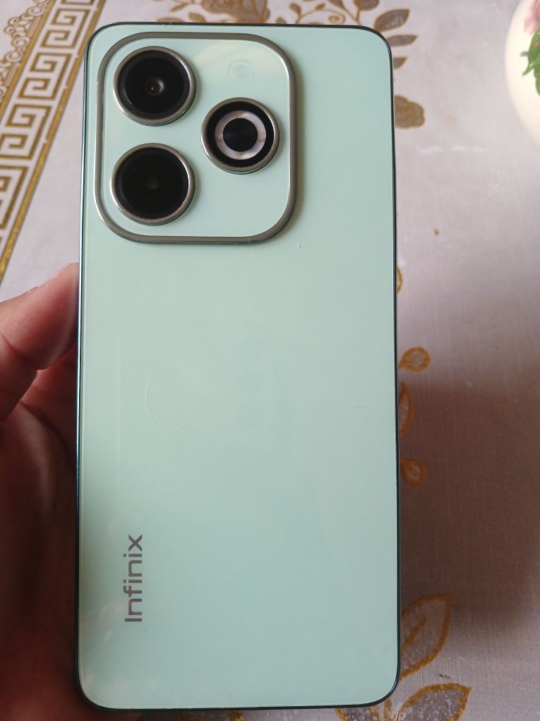 Infinix hot 40i satiladi