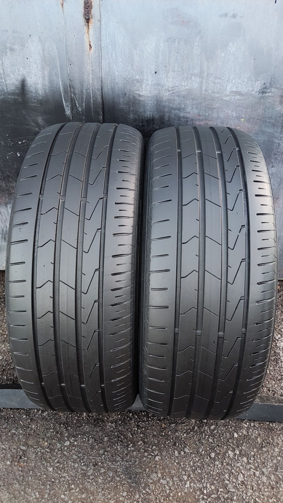 2бр. летни гуми 205/55/16 Hankook Ventus Prime 
дот22
6.5мм
Добро съст