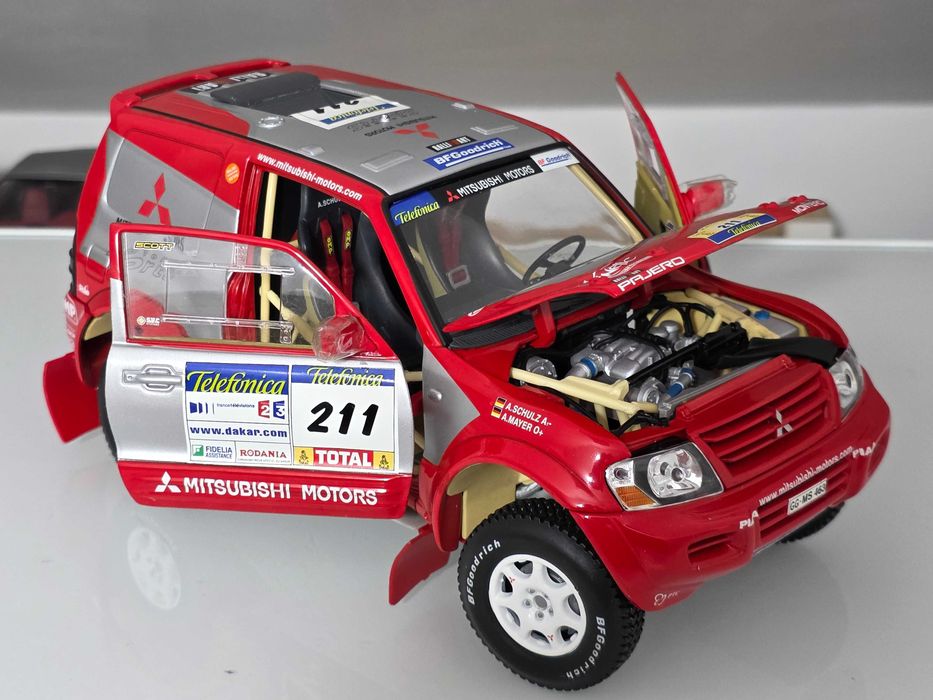 Macheta Auto 1/18 Solido Mitsubishi Pajero Dakar A Schulz