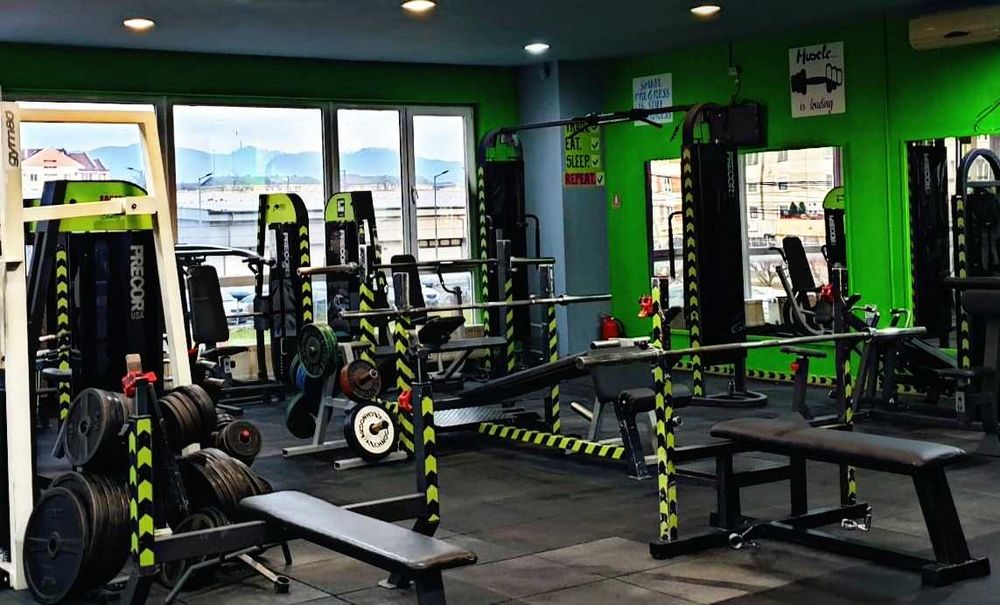 Aparate Sala de Fitness