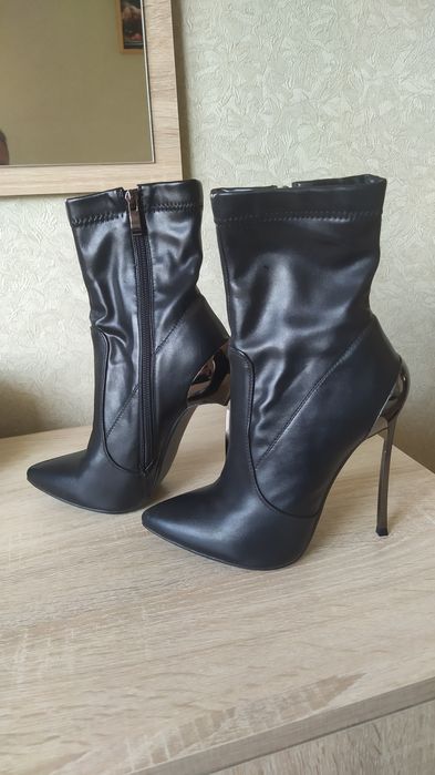 Женские демисезонные сапожки!