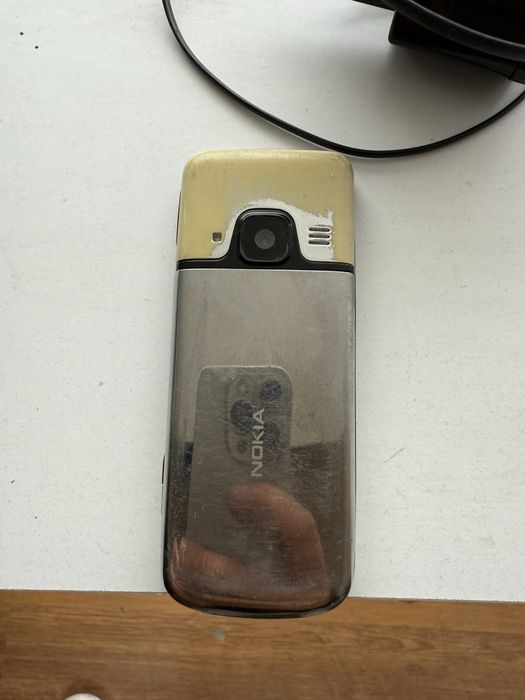 Телефон Nokia 6700