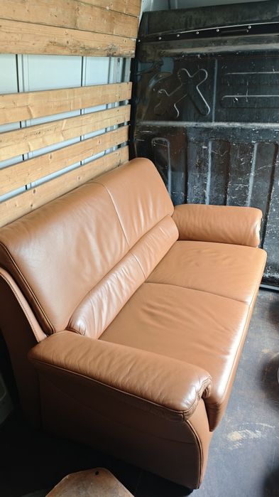 Диван от естествена кожа