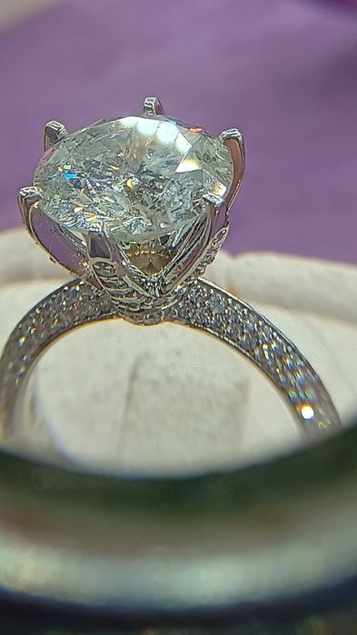 Inel din aur și diamante
