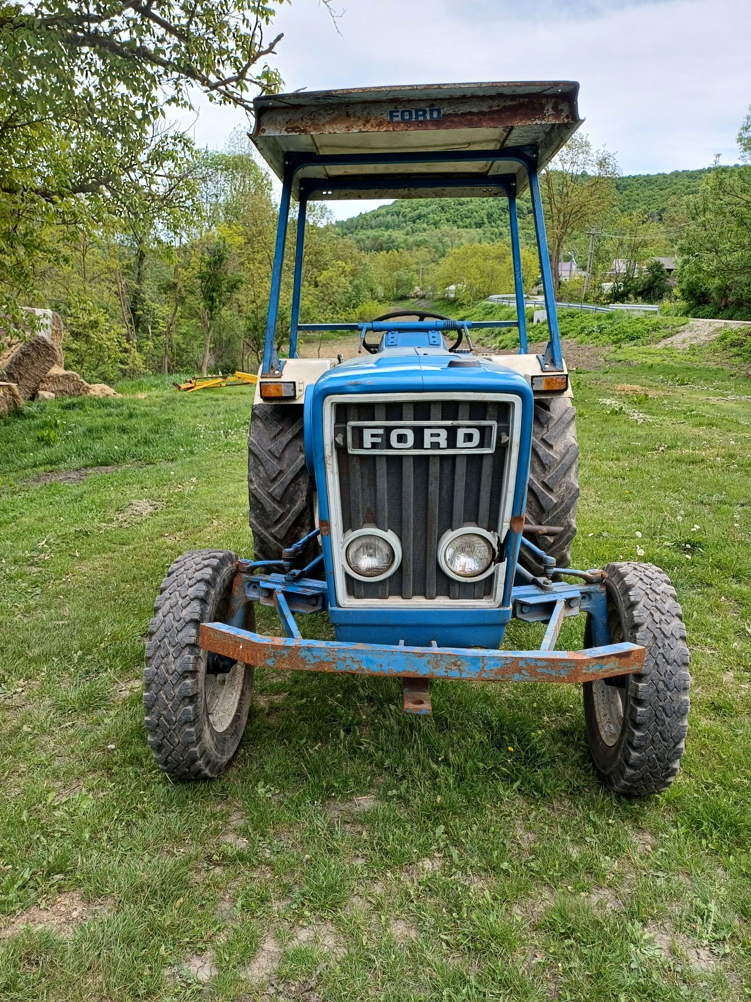 Vând Ford 3600 adus recent din Italia