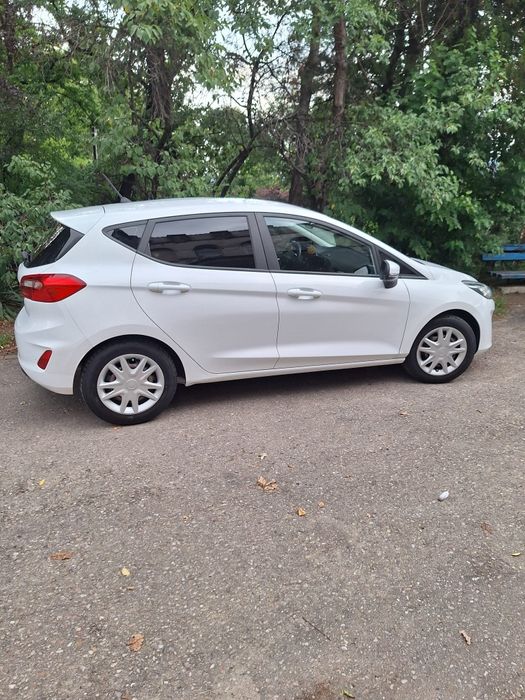 Vând Ford Fiesta
