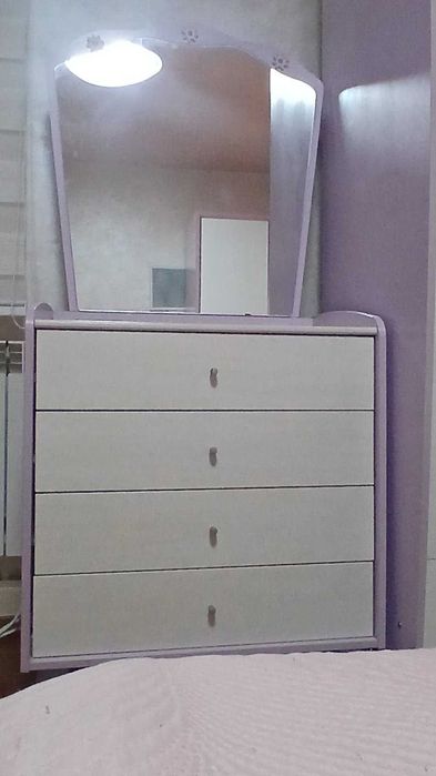 Гардероб с тоалетка, за момиче, масивен, отлично състояние