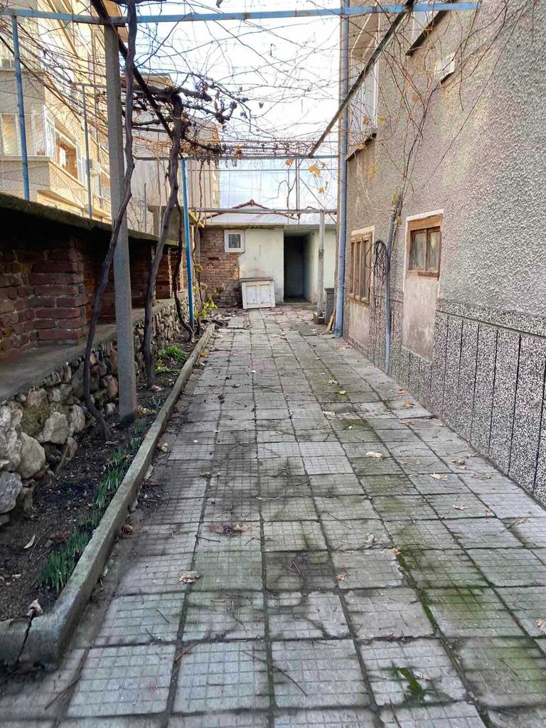 Продава се Етаж от къща в Карлово - 125 кв.м за 1163 €/кв.м - Снимка #3