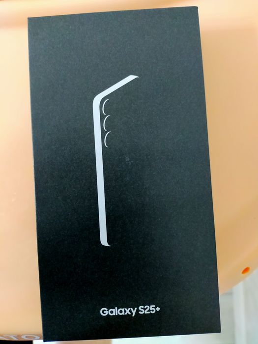 Продам Самсунга S25 plus 512 Gb запечатанный