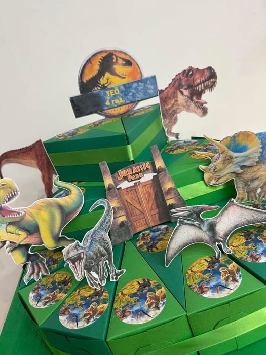 Картонени торти за рожден ден