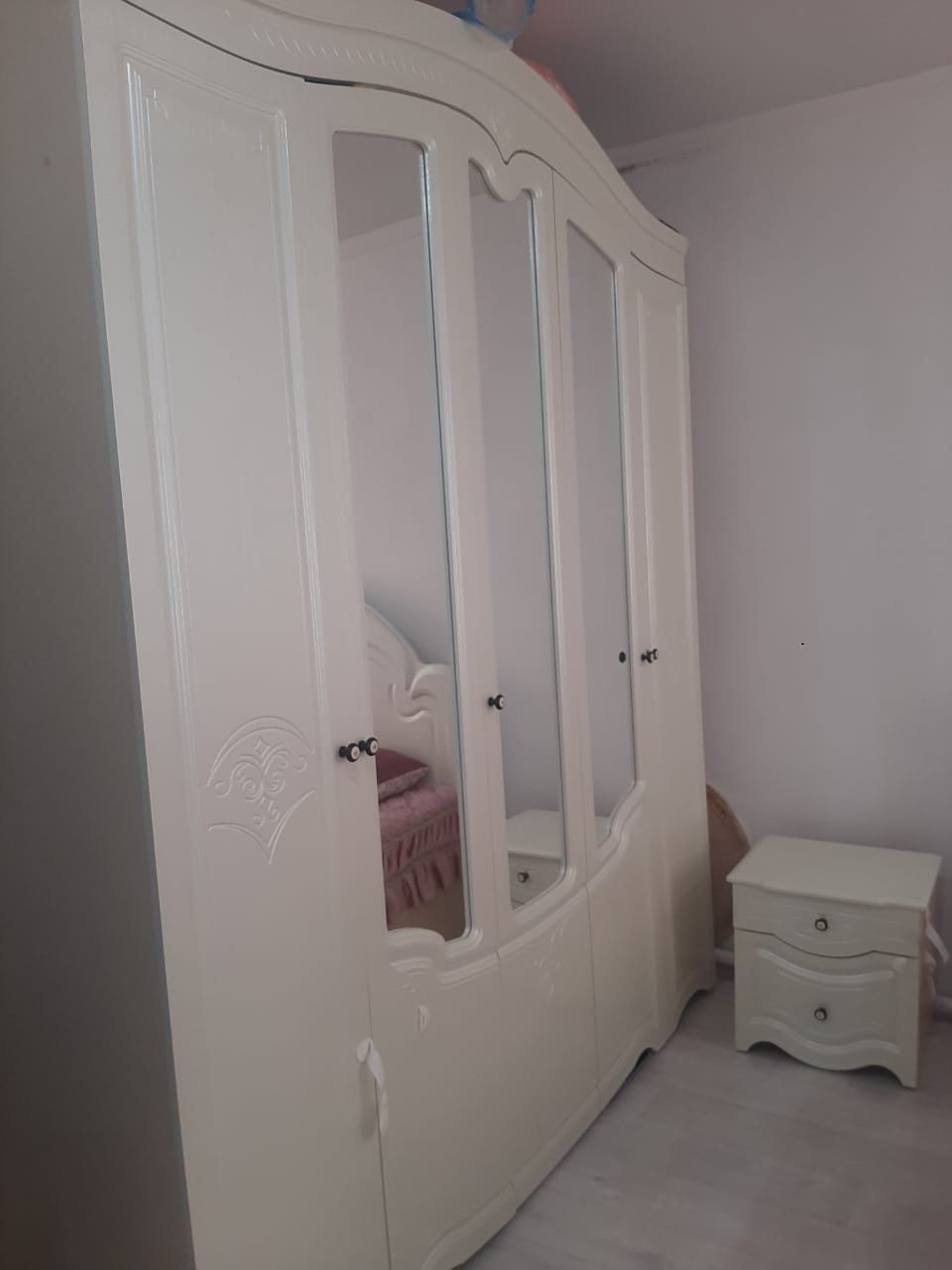Шкаф,2тумбы,кровать,комода