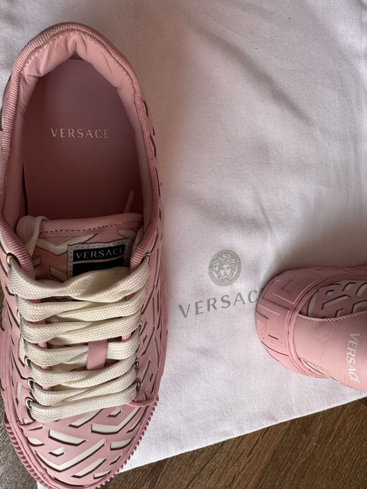 Оригинални обувки Versace 37 номер