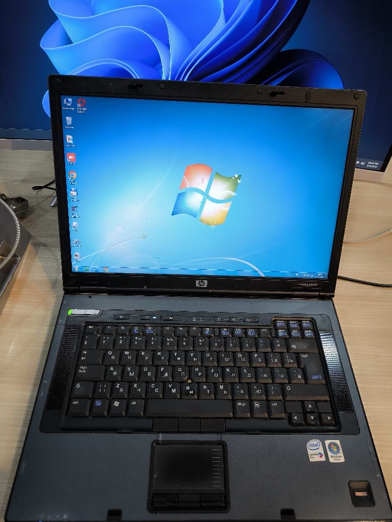 Продаю HP Ноутбук белый зборка сборка