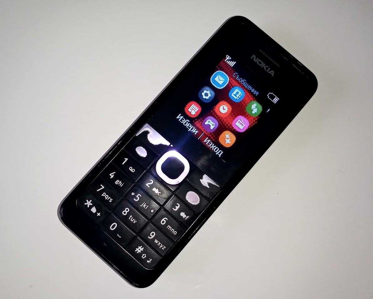 Nokia 106 фенерче