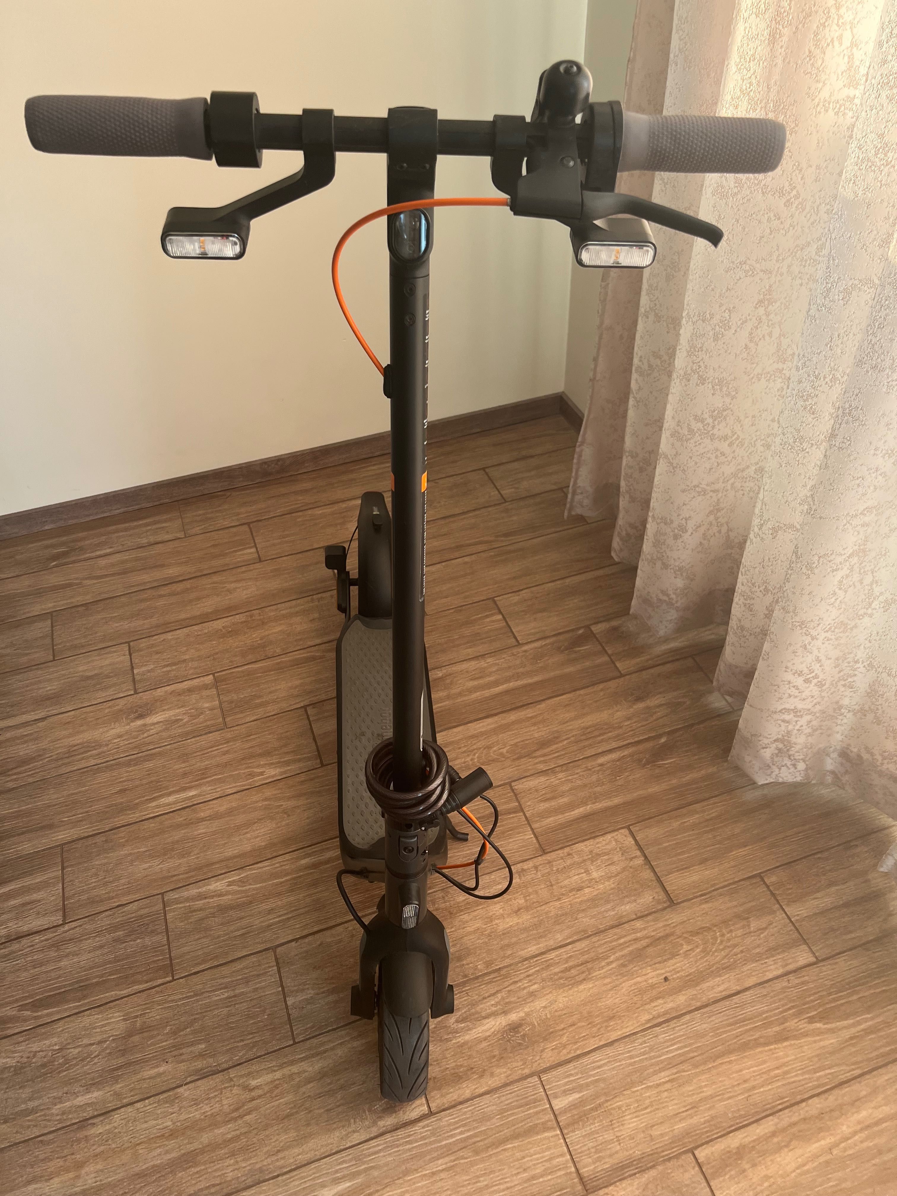Електрическа тротинетка Ninebot KickScooter