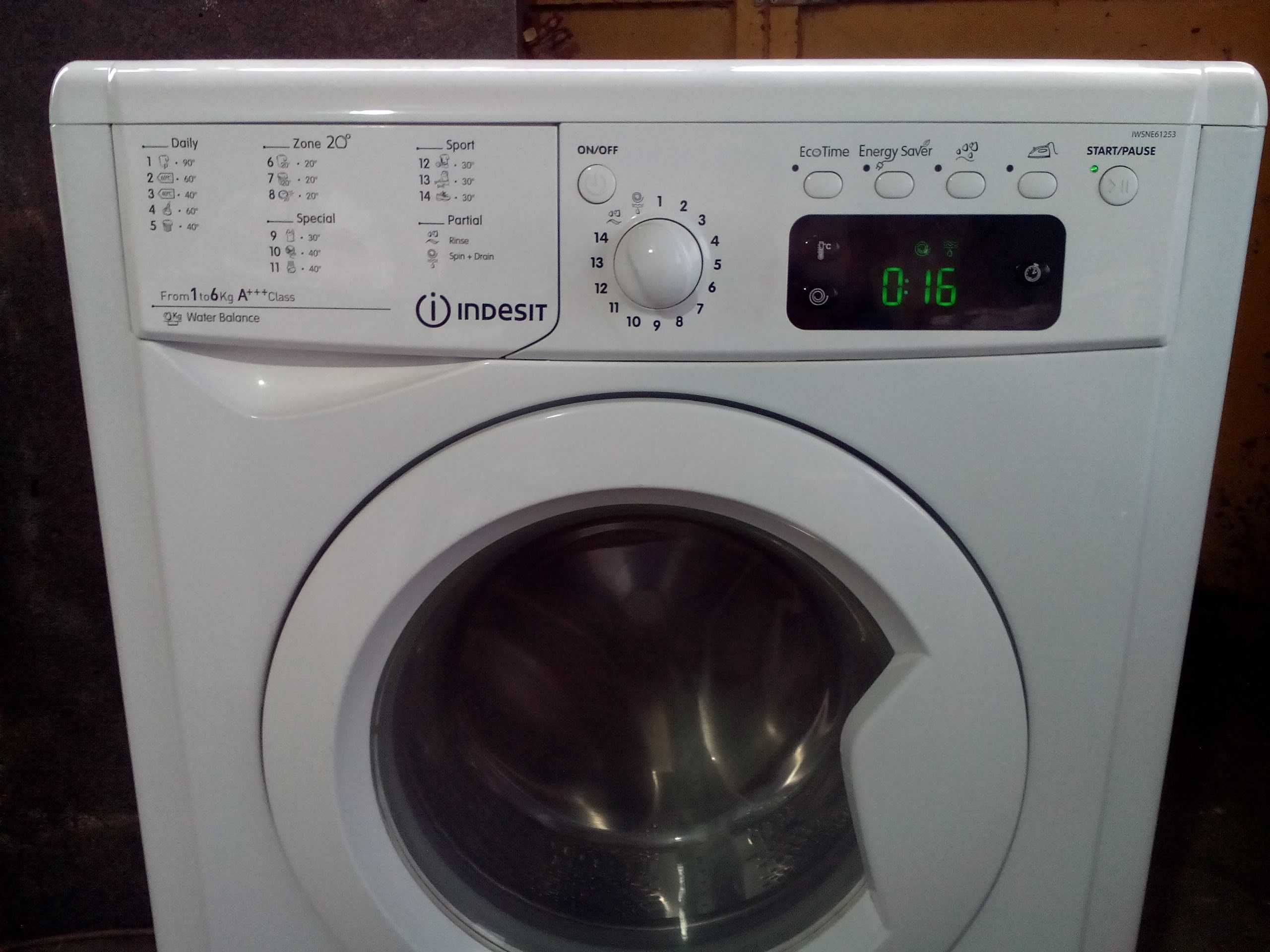 SLIM-INDESIT-6 kg,1200 rotatii,clasa A+++
