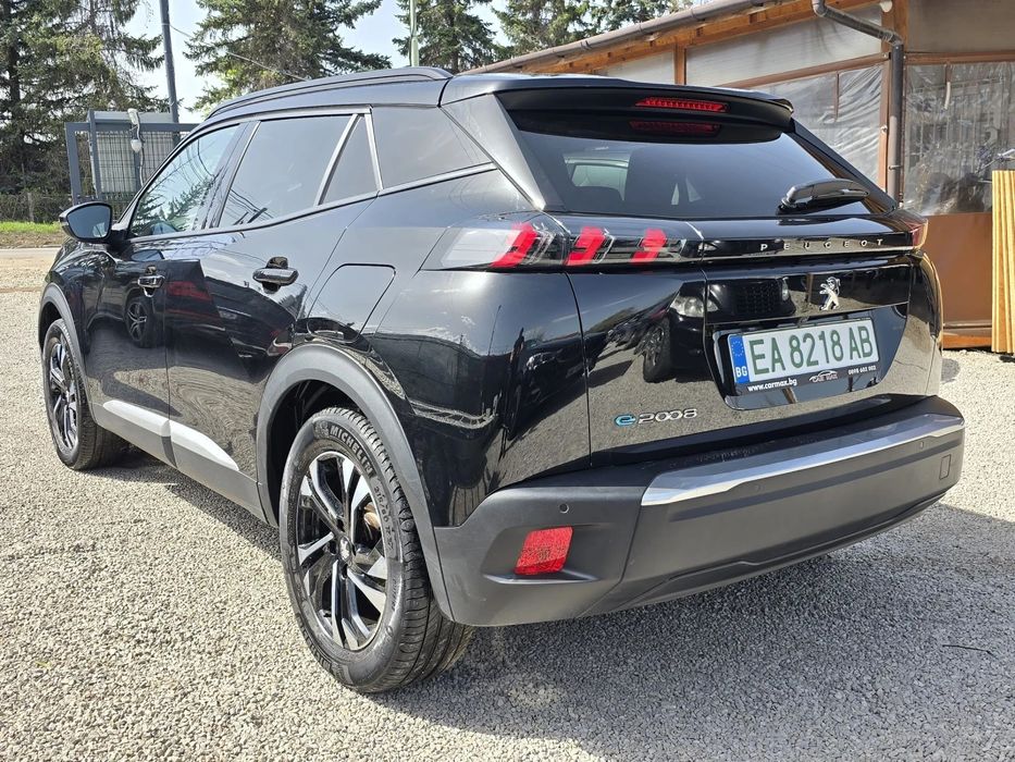 Peugeot 2008 Electric drive/50 kWh/100 kW/Allure Pack/Германия