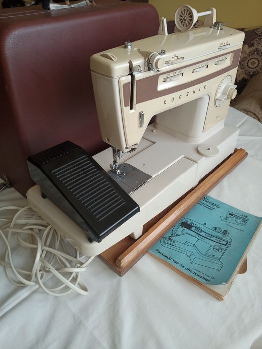 Ел.шевна машина Лучник 884 с конзола.