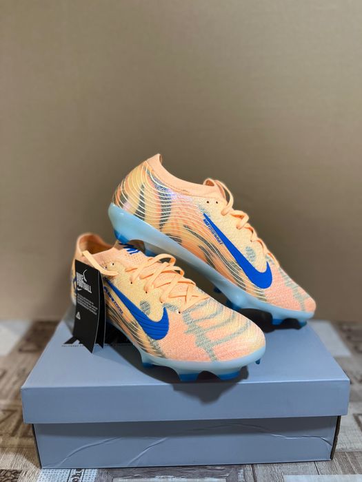 Футболни обувки !