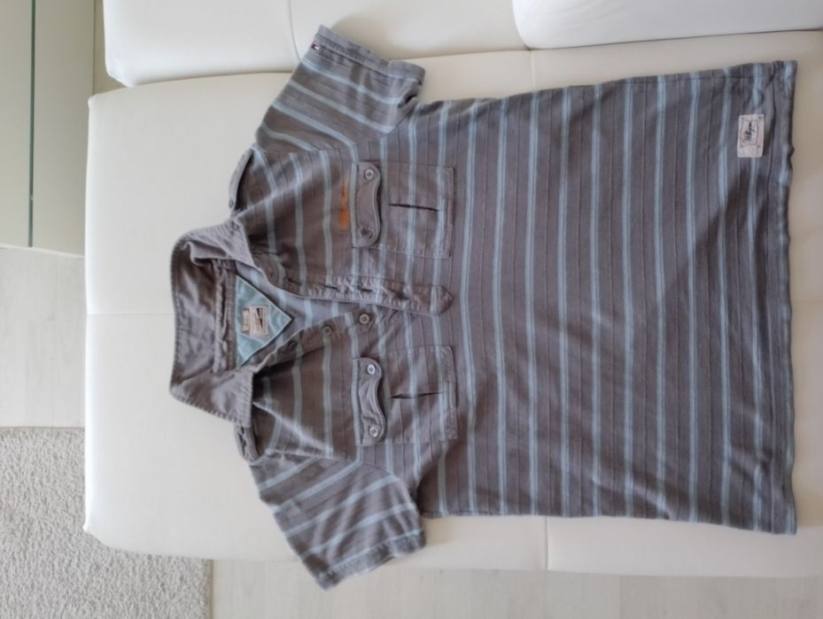 Vând tricou Tommy Hilfinger, produsul este original,marimea M.