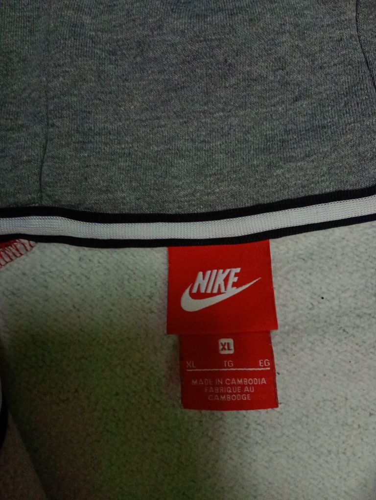 Nike мъжки суичър