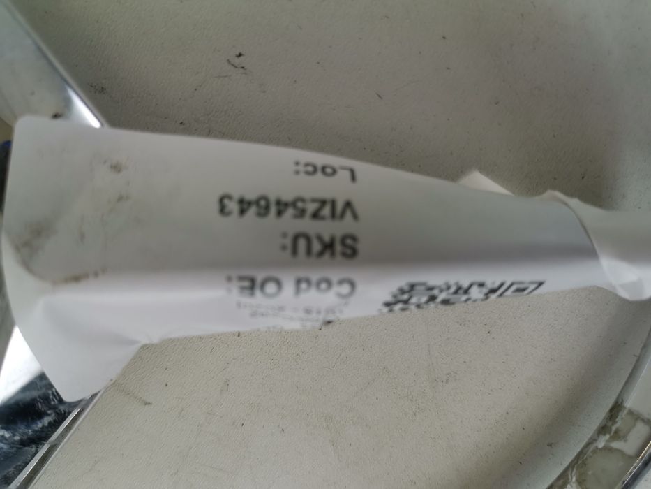 Емблема за централна решетка Мерцедес-Бенц / Mercedes-Benz GLE-Class W