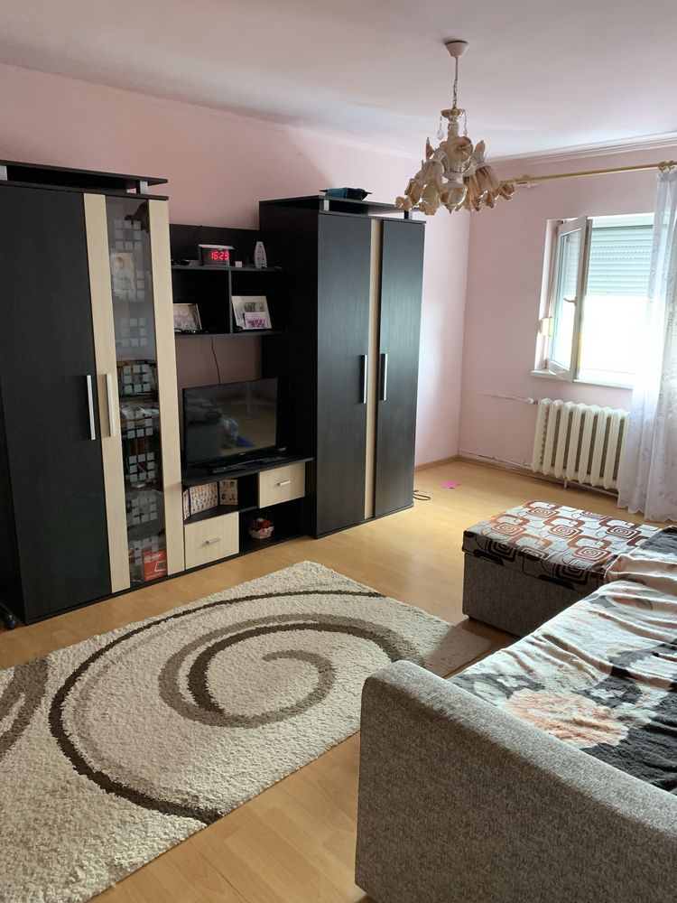 URGENT apartament cu 2 camere,zona Iosia