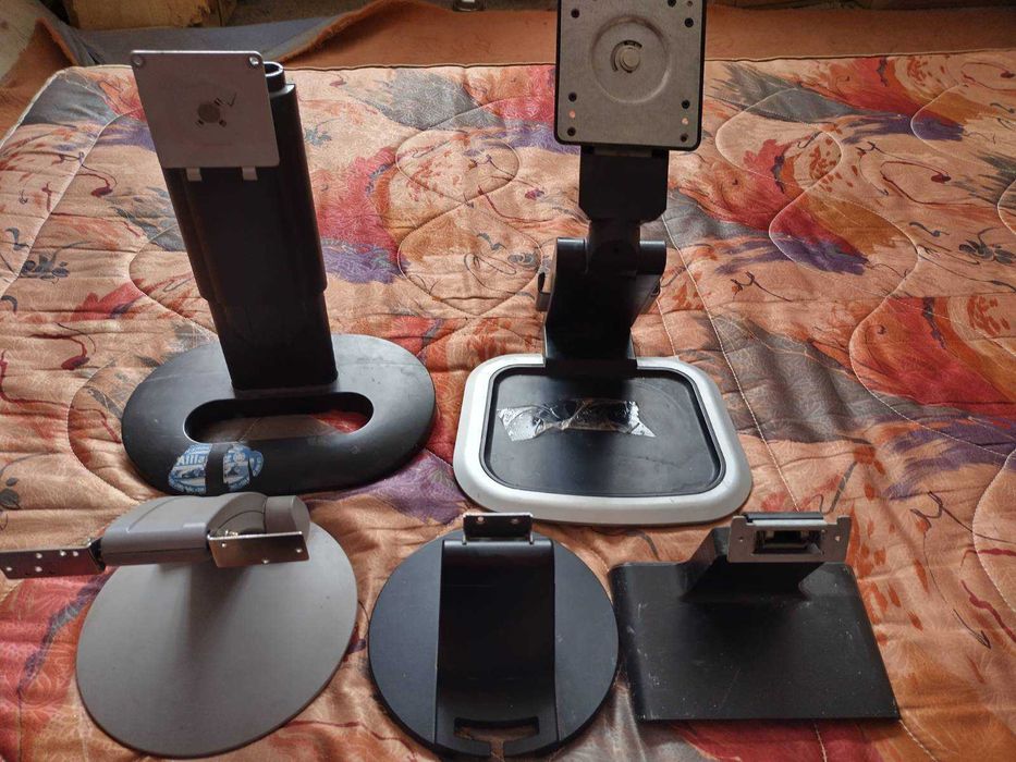 Стойка за монитор 5 бр. за 17-19 инчови монитори