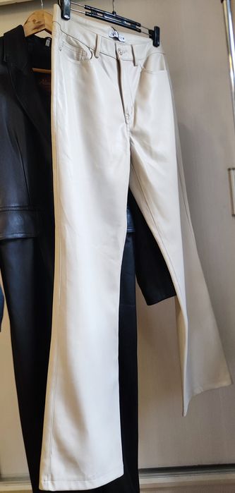 Трендовые брюки от ZARA