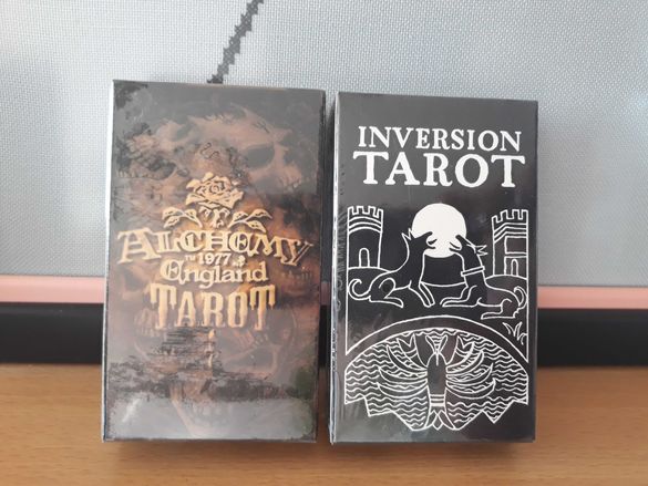 Таро карти: Inversion Tarot & 1977 Alchemy England Tarot