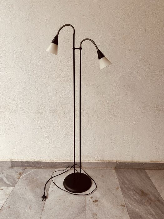 Стояща подова лампа пт 90-те с два плафона – 130 см