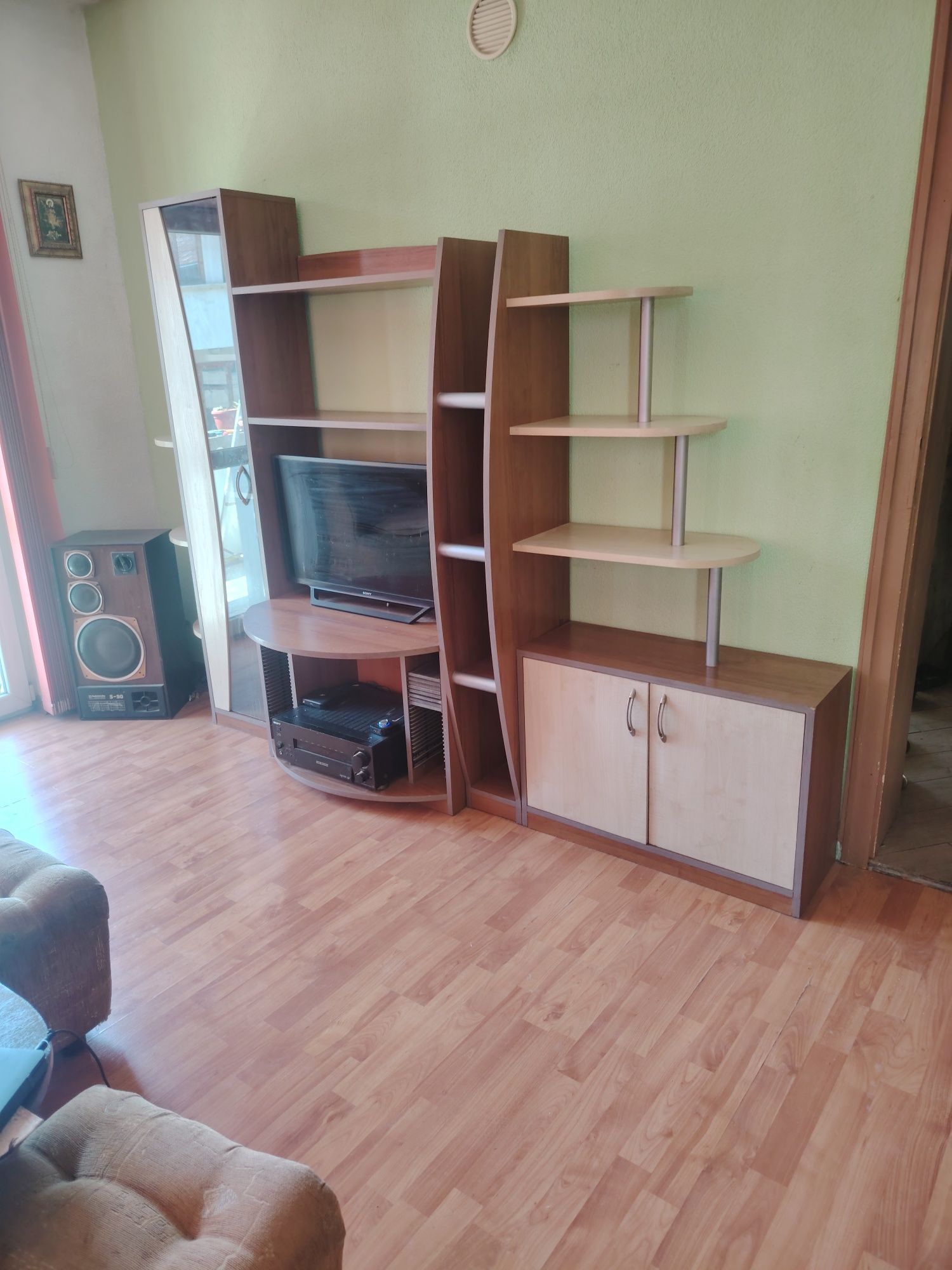 Продавам холна секция
