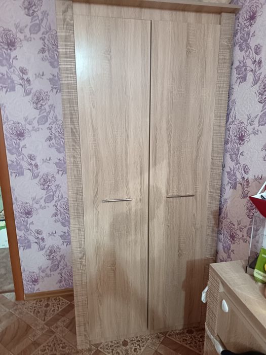Продаём шкаф и комод, срочно
