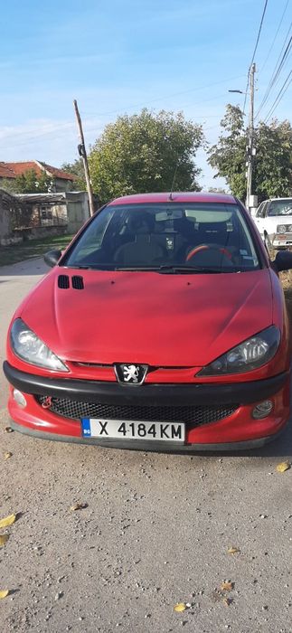 Предлагам Пежо 206