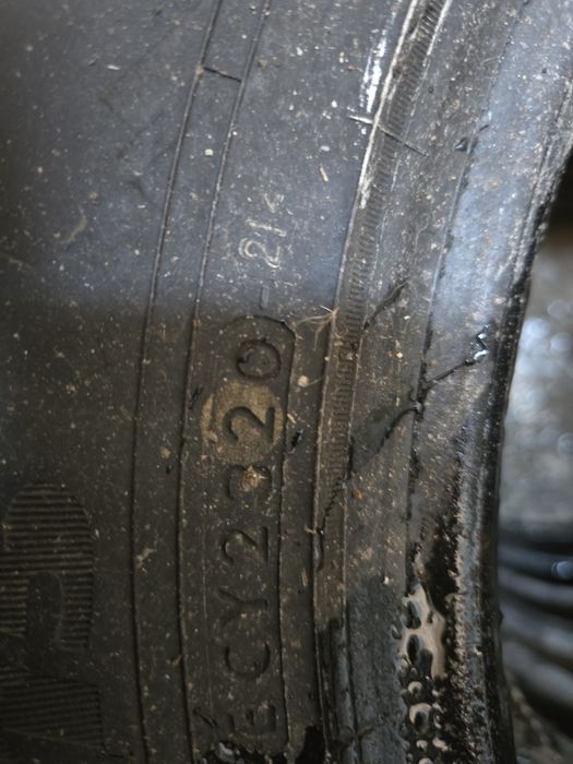 Vând 4 anvelope 195/80 R15