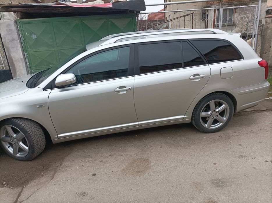 Toyota   Avensis